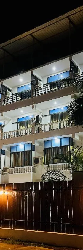 Hotel pleasure inn near turtle beach morjim Manage by ld group of hospitality，位于莫尔吉姆的酒店