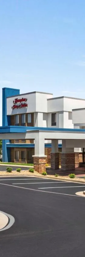 Hampton Inn & Suites Springfield，位于斯普林菲尔德的酒店
