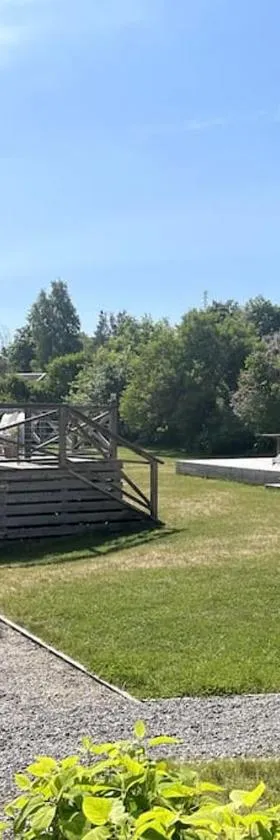 Mysig stuga i Stavnäs By- Sommarhamn, Värmdö，位于斯德哥尔摩的酒店