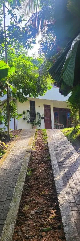 'Kolamba Gedara' green apartment，位于Ruwanwella的酒店