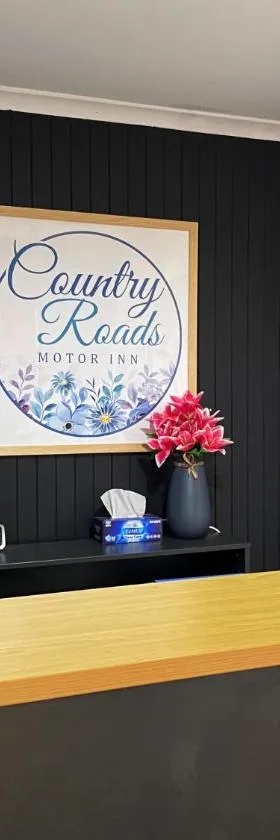 Country Roads Motor Inn，位于西怀厄朗的酒店