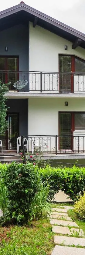 Apartment Garden Korana Karlovac，位于卡尔洛瓦茨的酒店