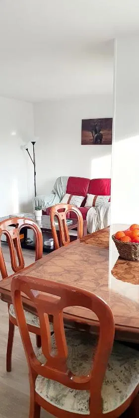 Logement au bord de la Seine, proche de Paris，位于塞纳河畔埃皮奈的酒店