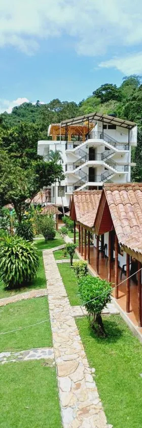 Hotel Campestre La Gaitana，位于托比亚的酒店
