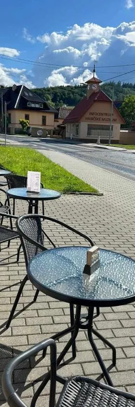Penzion a restaurace Na Salaši，位于Hutisko的酒店