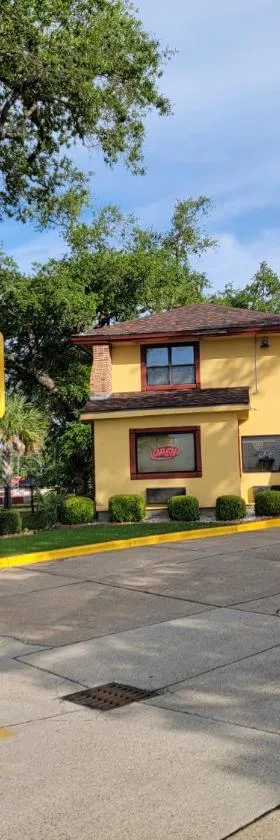Twin Star Lodge，位于比洛克西的酒店