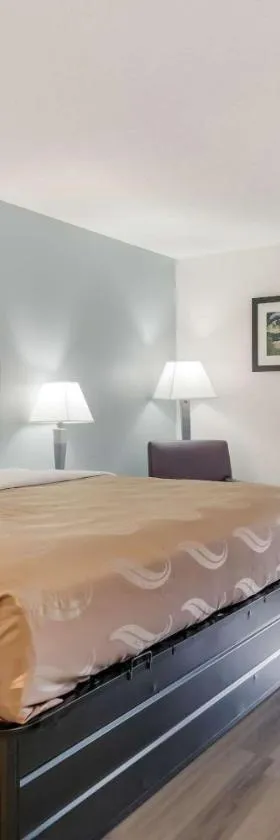 Quality Inn Jacksonville near Camp Lejeune，位于杰克逊维尔的酒店