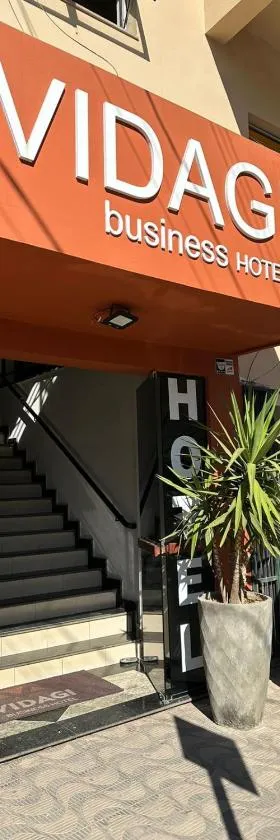 Vidagi Palace Hotel，位于Nova Serrana的酒店
