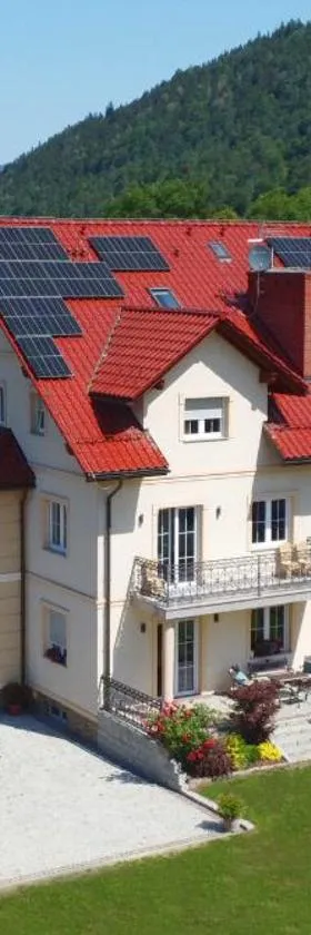 Apartamenty Agroturystyczne Papiernia，位于Niedźwiedź的酒店
