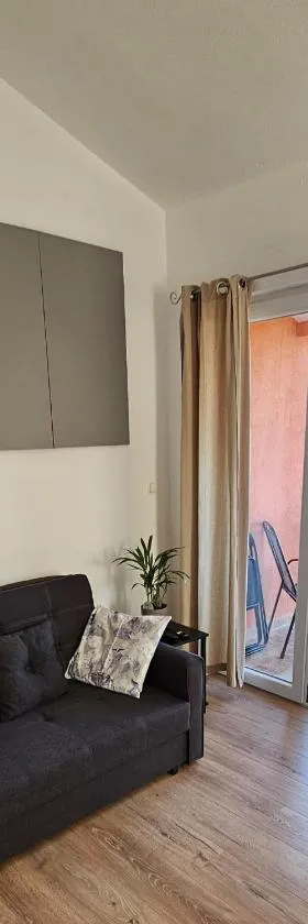 Apartment Grubelić，位于特里班的酒店