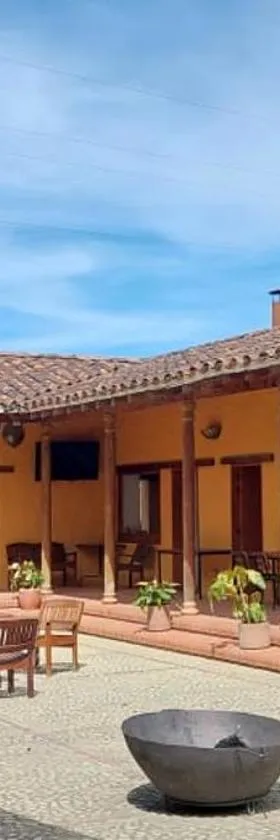 Hotel Campestre Ronda Ecuestre Rionegro，位于拉塞哈的酒店