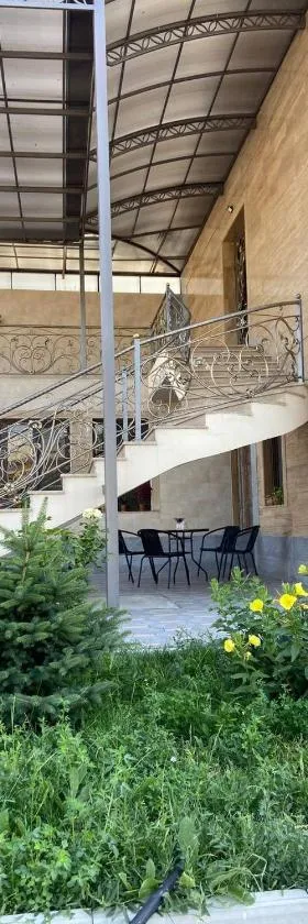 RUBENYAN GUEST HOUSE，位于Artashat的酒店