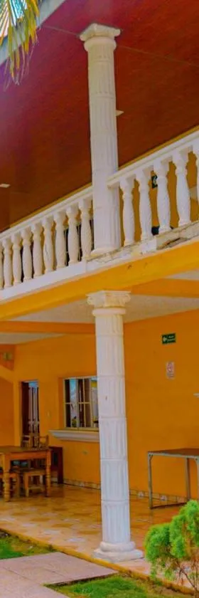 Hotel y Restaurante Punta Diamantes，位于Acajutla的酒店