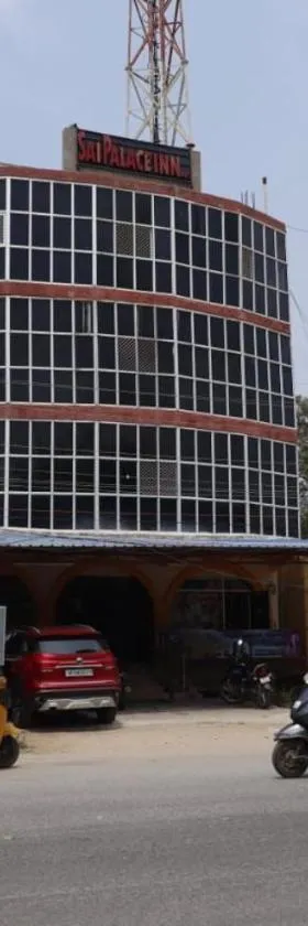 Hotel Sai Palace Inn，位于普塔帕蒂的酒店