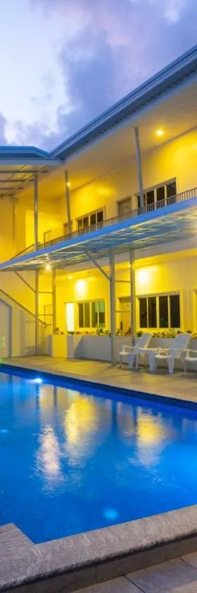 Puean Chang Resort Phuket，位于他朗的酒店