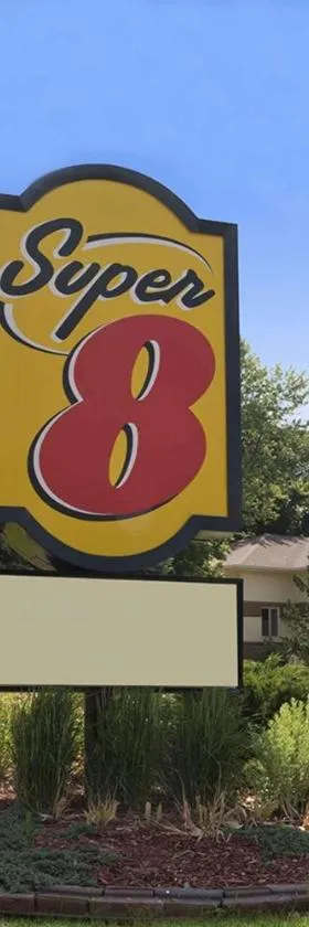怀特沃特速8酒店，位于Whitewater的酒店