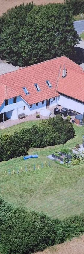 Groennebaek Bed and Breakfast，位于Føvling的酒店