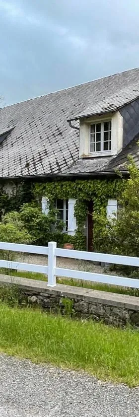 Une pause en Corrèze，位于Sarroux的酒店