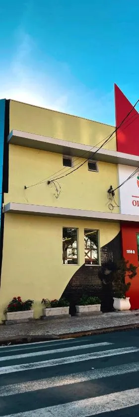 Hotel Oly Plaza，位于皮拉西卡巴的酒店