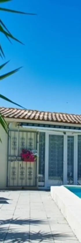 « Le Magnolia » charmant gîte avec terrasse，位于Saint-Bauzille-de-la-Sylve的酒店