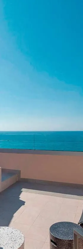 AQUA Hotel Promenade & Spa 4Sup，位于皮内达德马尔的酒店