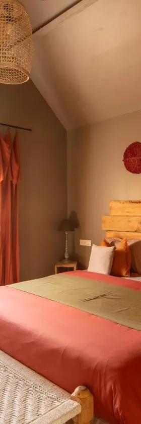 J&J Room - Hébergement d'exception prés de Provins!，位于Le Bas Courton的酒店