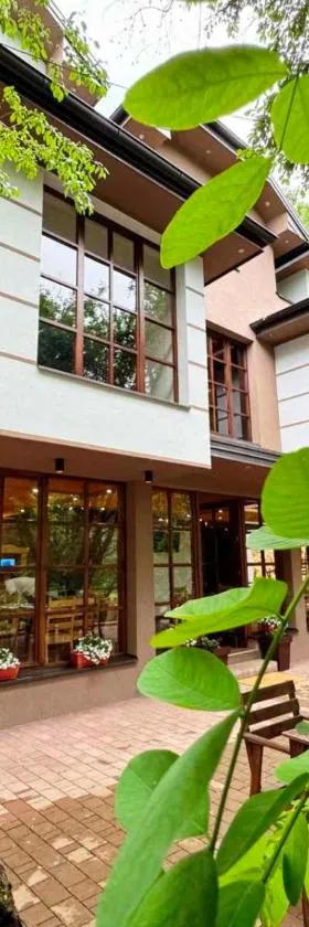 Restoran Lisine - Resavska pećina，位于代斯波托瓦茨的酒店