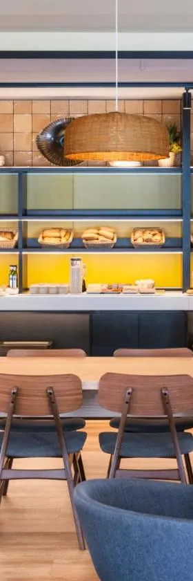 B&B HOTEL Barcelona Mollet，位于莫勒山谷的酒店