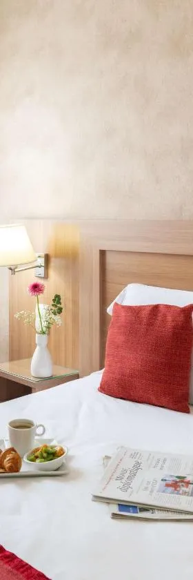 Brit Hotel Confort Castres，位于卡斯特尔的酒店