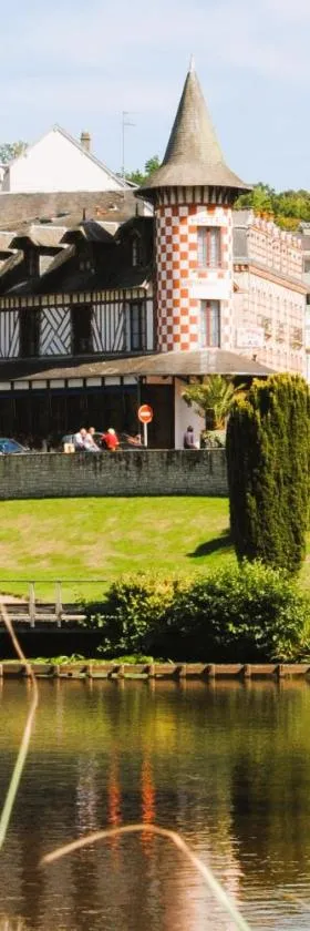 La Potinière Du Lac Appartements，位于巴尼奥勒德日洛恩的酒店