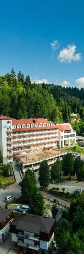 Geovita Krynica-Zdroj，位于克雷尼察的酒店