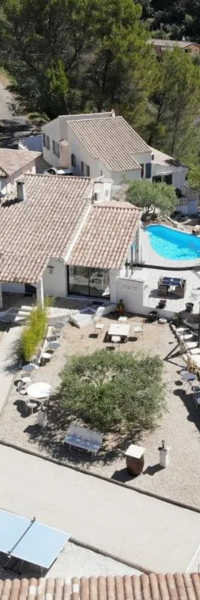 B&B Villa Chante Coucou，位于方丹·德·沃克吕兹的酒店