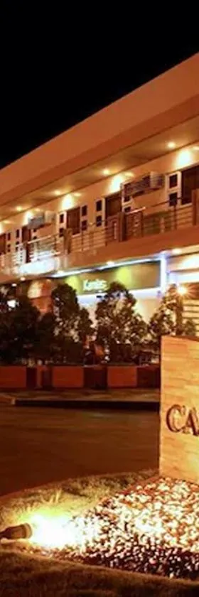 Casablanca Suites Near Airport，位于黎牙实比的酒店