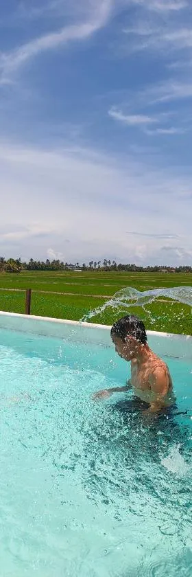Homestay Anjung Meranti Private Pool，位于Kampong Permatang Serentang的酒店