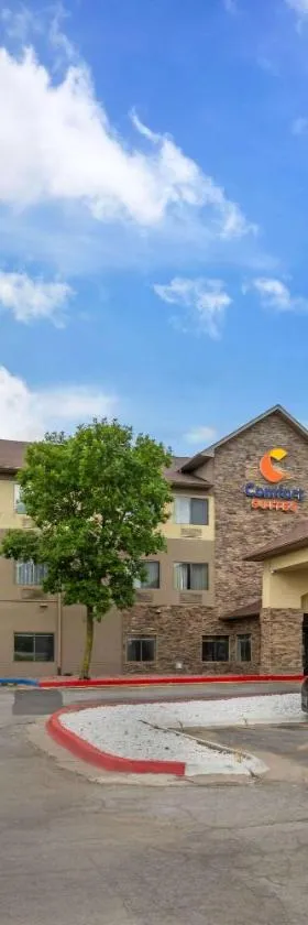 Comfort Suites Omaha East-Council Bluffs，位于康瑟尔布拉夫斯的酒店