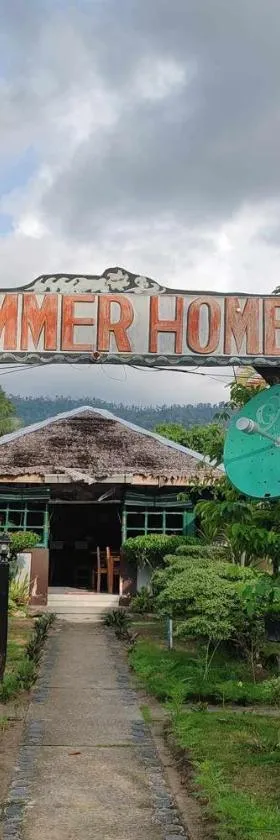 Summer Homes Beach Front Resort and Cottages Port Barton，位于巴顿港的酒店