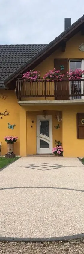 HOME SÉRÉNITÉ，位于Haselbourg的酒店