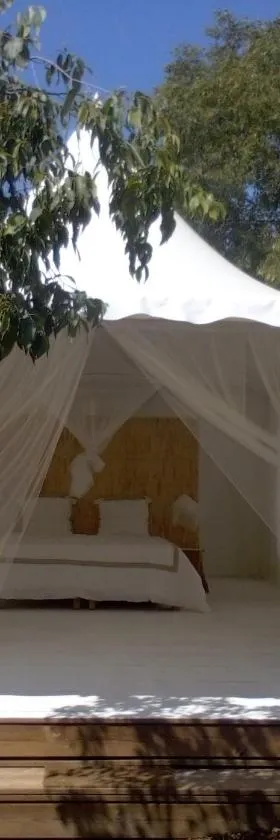 Glamping at Séraphin's，位于Navacelles的酒店