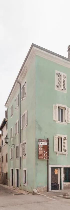 Piccolo Hotel，位于沃德年的酒店