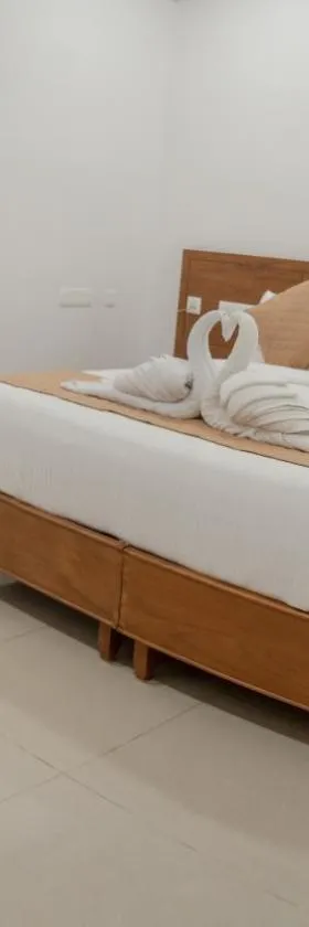 Daffodils Luxury Airport Suites，位于安加马尔伊的酒店
