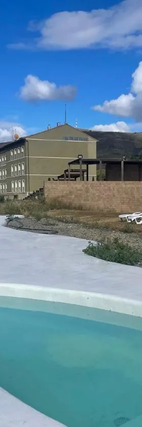 Balneario de la Albotea，位于Cervera del Río Alhama的酒店