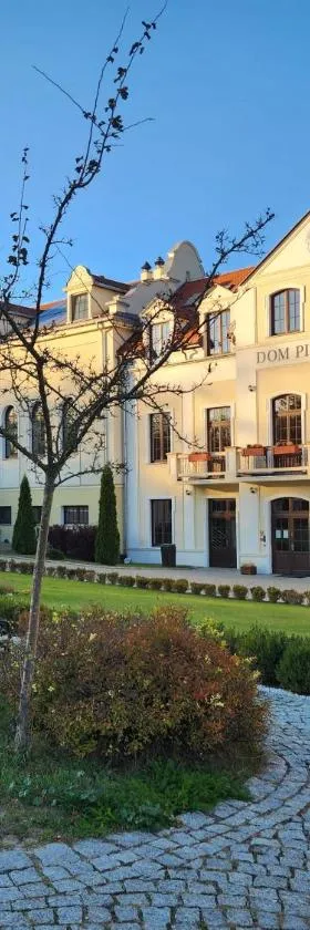 Dom Pielgrzyma w Kodniu，位于Kodeń的酒店