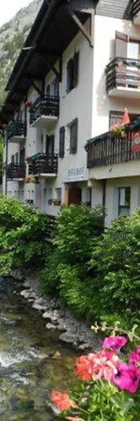 Appartement confortable Abondance centre-ville，位于阿邦当斯的酒店