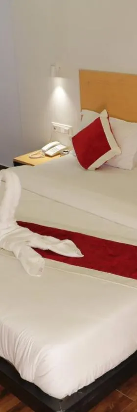 Parivar Comfort Luxury Rooms，位于Virār的酒店