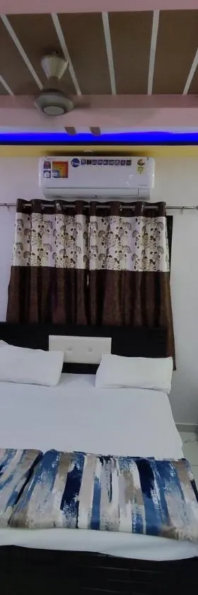 DOSTI HOMESTAY，位于Garudeshwar的酒店