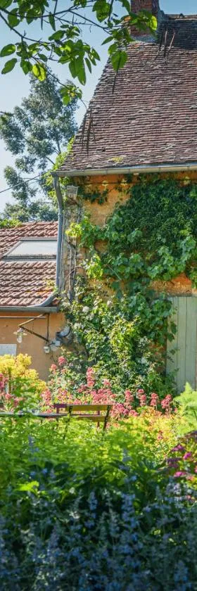 Le Jardin de Marie - la maison d'hôtes Sancerre，位于Neuilly-en-Sancerre的酒店