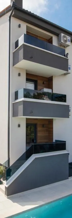 Apartment Sara IV，位于利兹扬的酒店