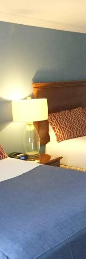 Avenue Inn & Spa，位于柏斯海滩的酒店