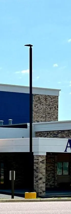 AmericInn & Suites by Wyndham Baraboo Event Center，位于巴拉布的酒店