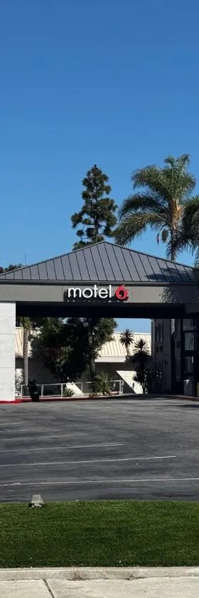 卡森6号汽车旅馆，位于卡森的酒店